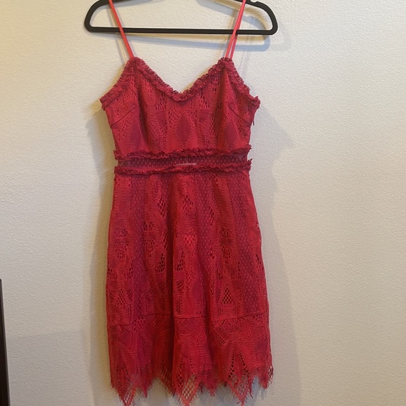 NWT Foxiedox Gloria lace mini dress in raspberry red - Picture 4 of 10
